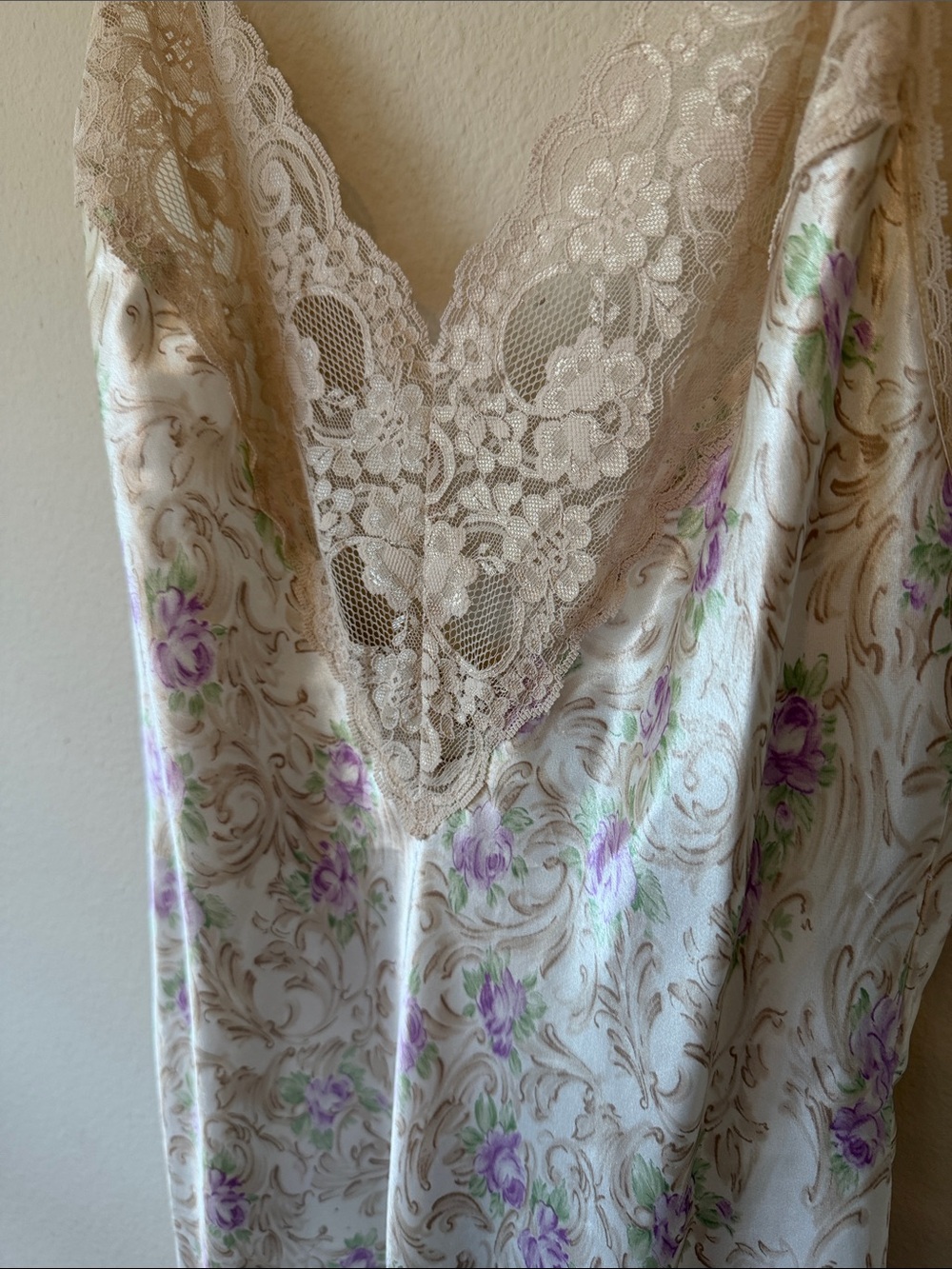 Vintage Wendy Ann Cream and Lavender Satin Lace-Trim Slip - Picture 3 of 5